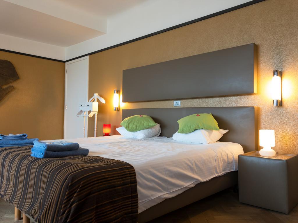 Escale Hotel 2*