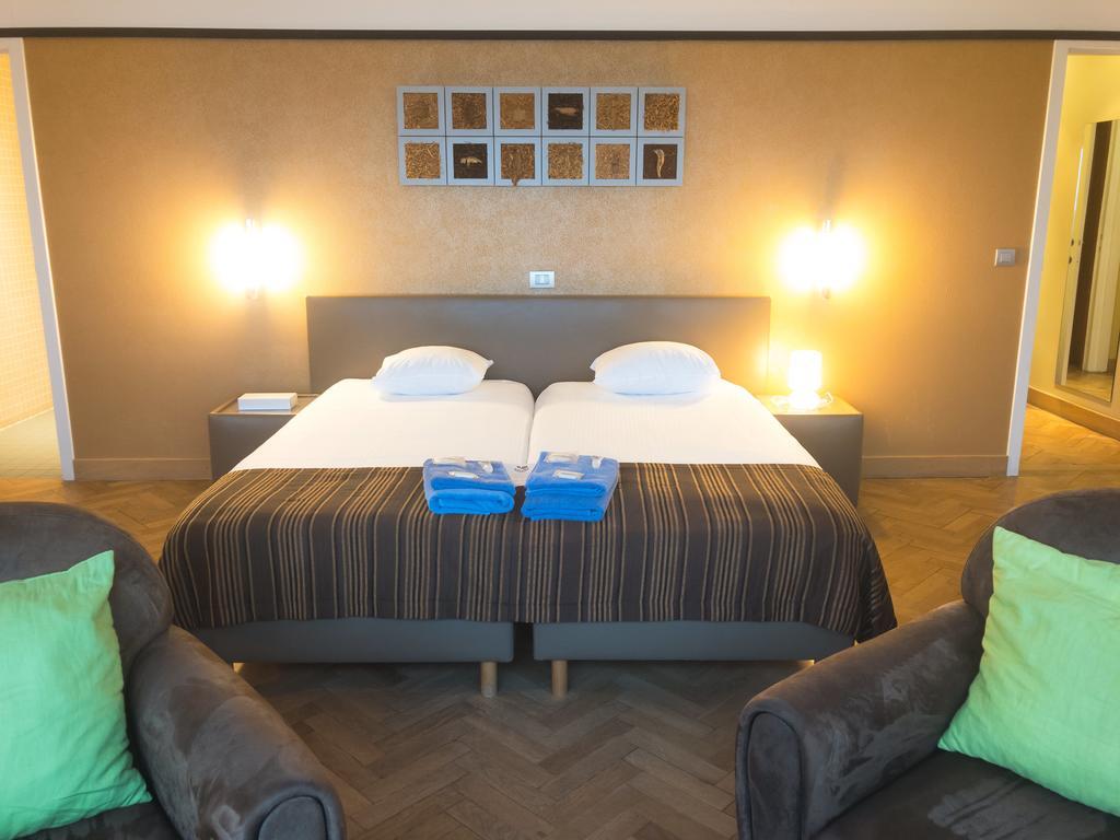 Escale Hotel